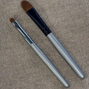 Eihodo 2pc Eyeshadow brush set-Kolinsky-Medium Laydown-Detail
